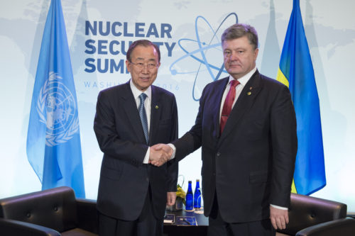 Secretary-General Ban Ki-moon meets with H.E. Mr. Petro Poroshenko, President of Ukraine at the sideline of the Nuclear Security Summit.